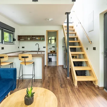 Tree Elements Treehouse Retreat Apartment Slunj Exterior photo