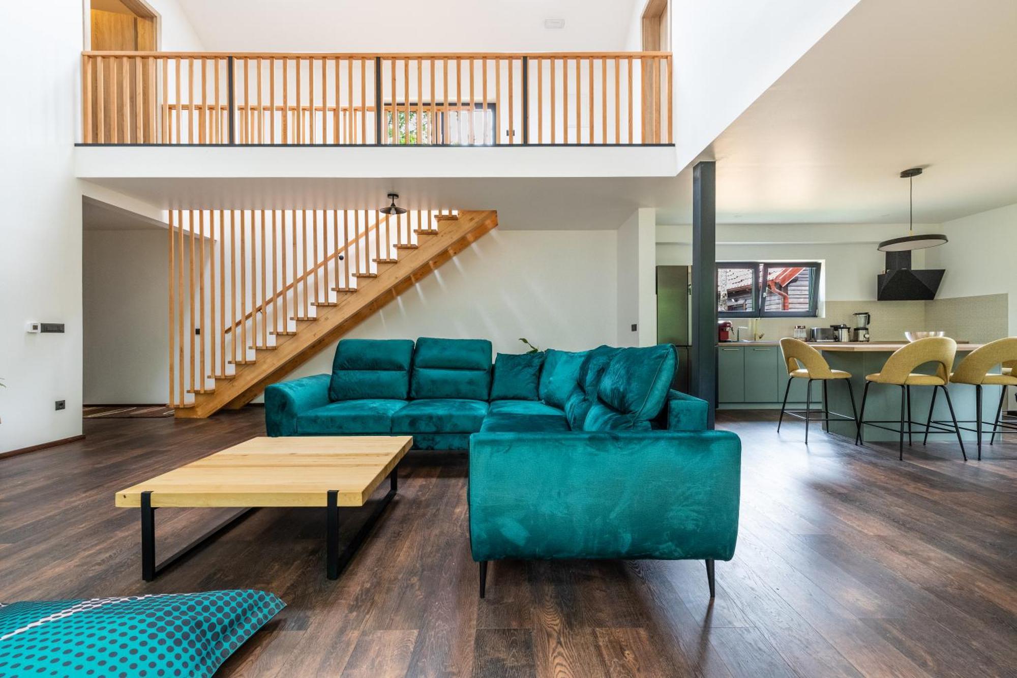 Apartment Tree Elements Treehouse Retreat *