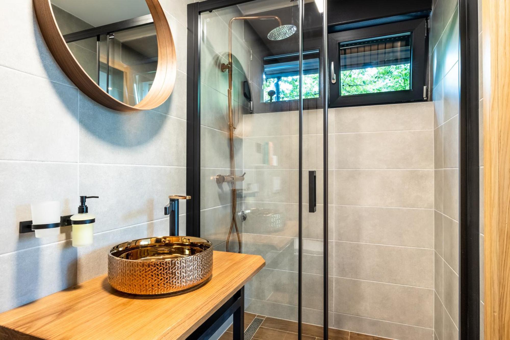 Apartment Tree Elements Treehouse Retreat *